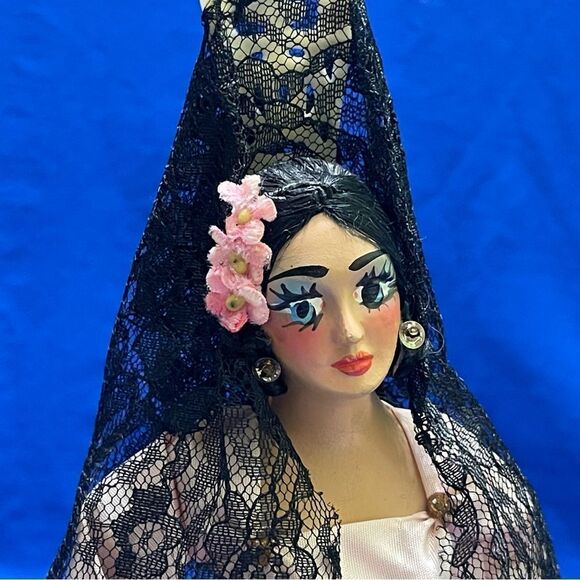 CARSELLE Flamenco Spanish Doll - Picture 4 of 9